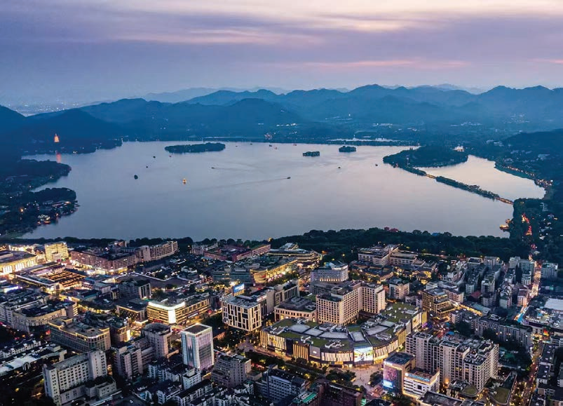 西湖秀水吸引八方来客.png 西湖秀水吸引八方来客.png